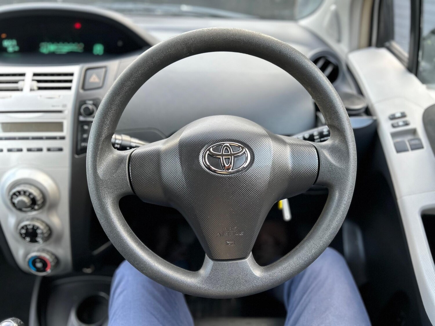 Used Toyota Yaris for sale - 77575411: Photo 28