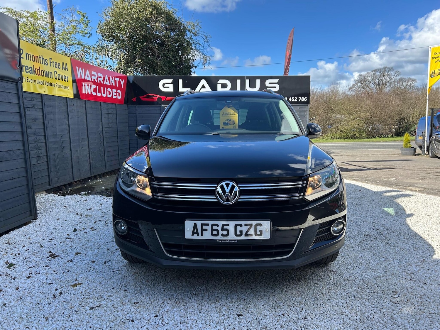 Used Volkswagen Tiguan 2015 for sale - 77892978: Photo 2