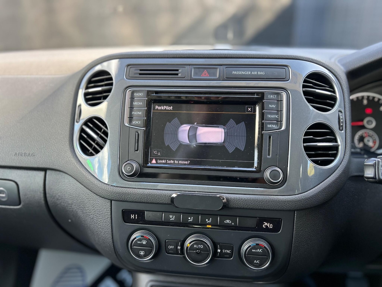 Used Volkswagen Tiguan 2015 for sale - 77892978: Photo 38