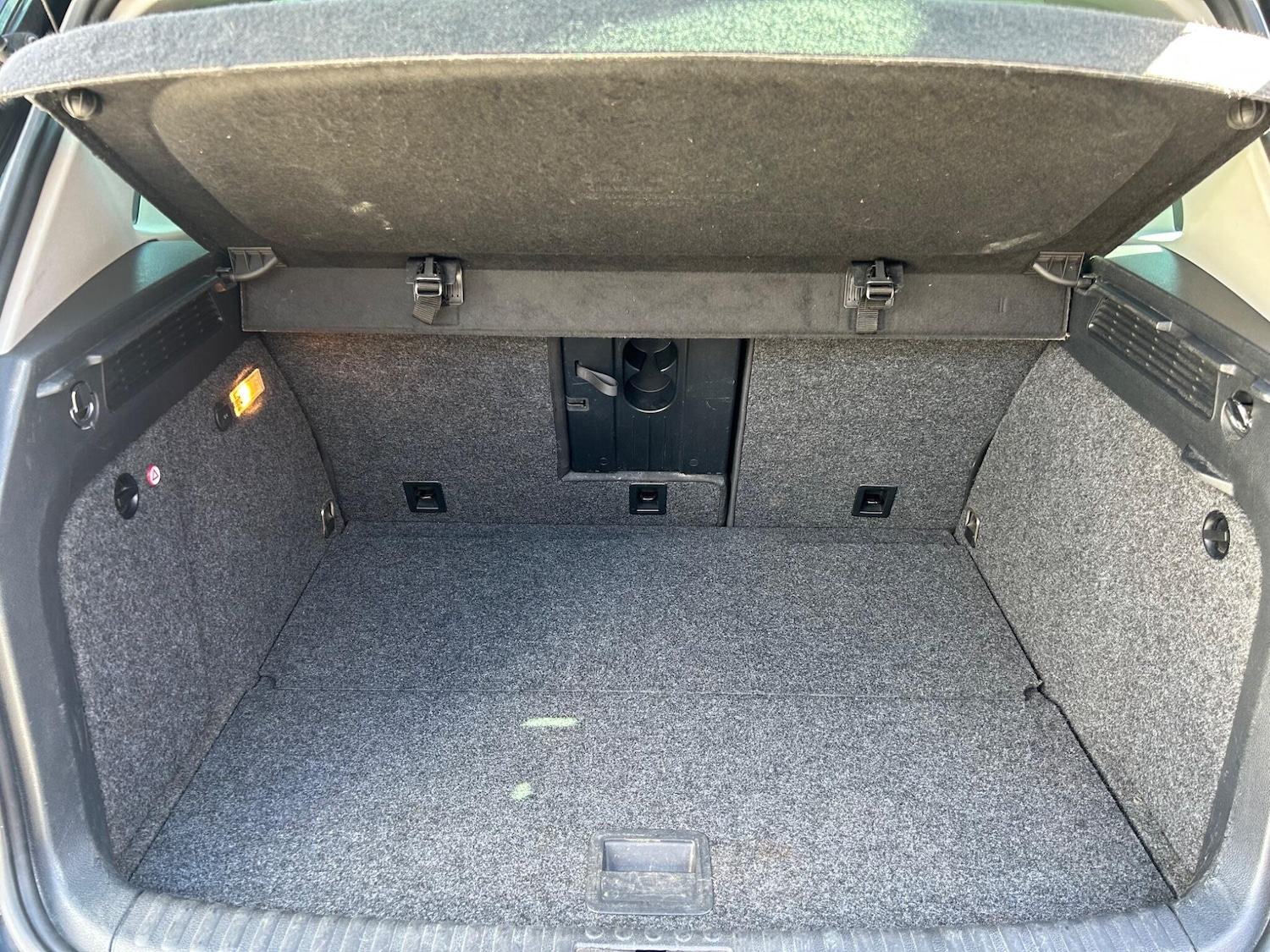 Used Volkswagen Tiguan 2015 for sale - 77892978: Photo 40