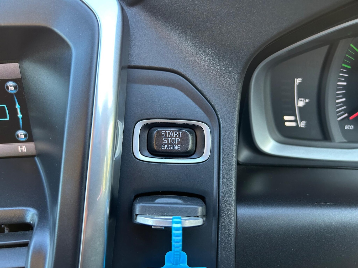 Used Volvo XC60 2016 for sale - 78086965: Photo 28