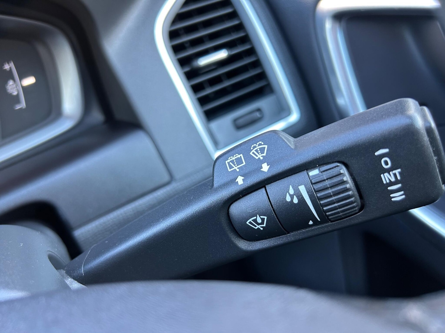 Used Volvo XC60 2016 for sale - 78086965: Photo 31