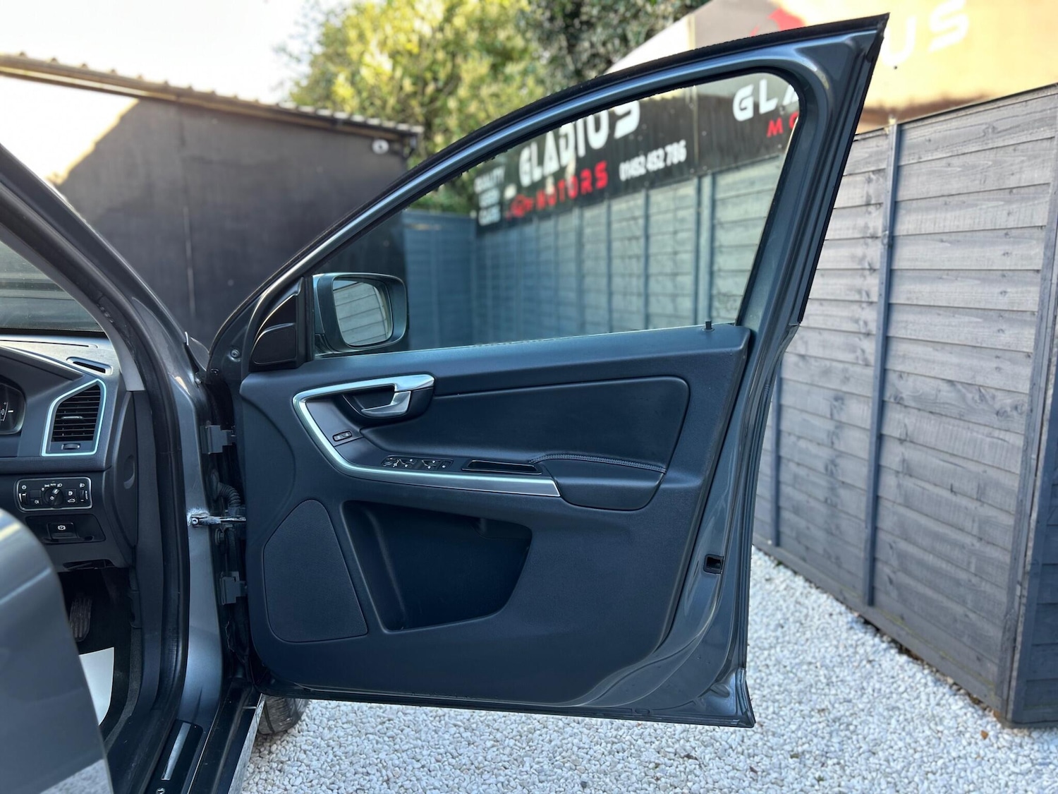 Used Volvo XC60 2016 for sale - 78086965: Photo 34