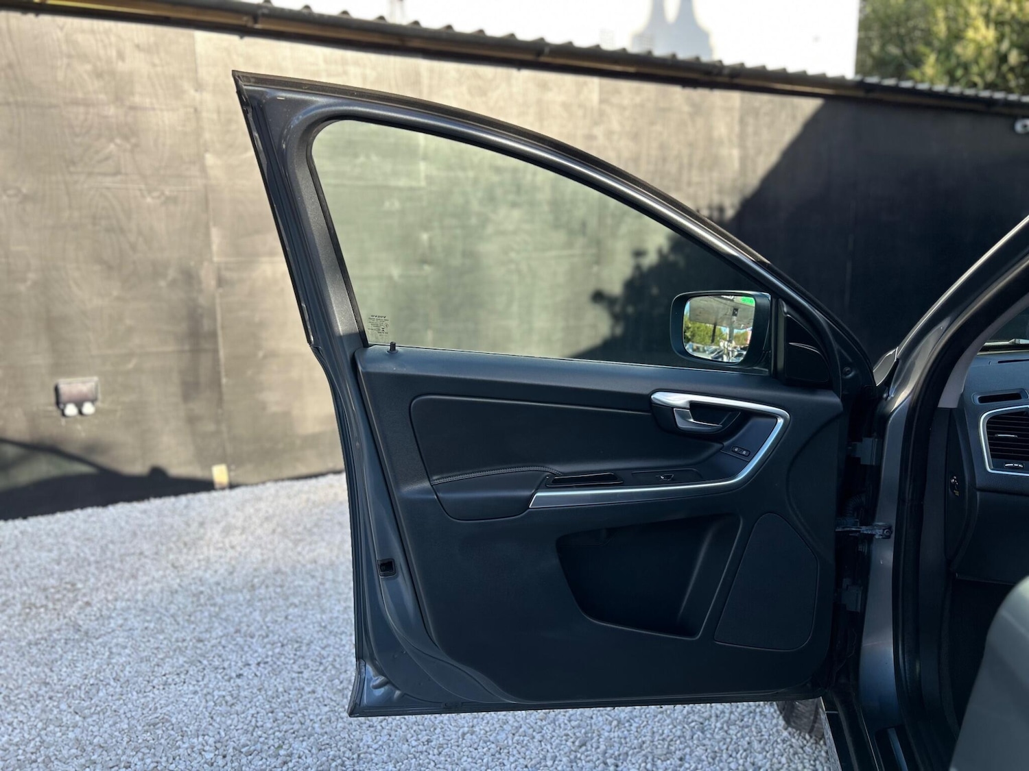 Used Volvo XC60 2016 for sale - 78086965: Photo 37