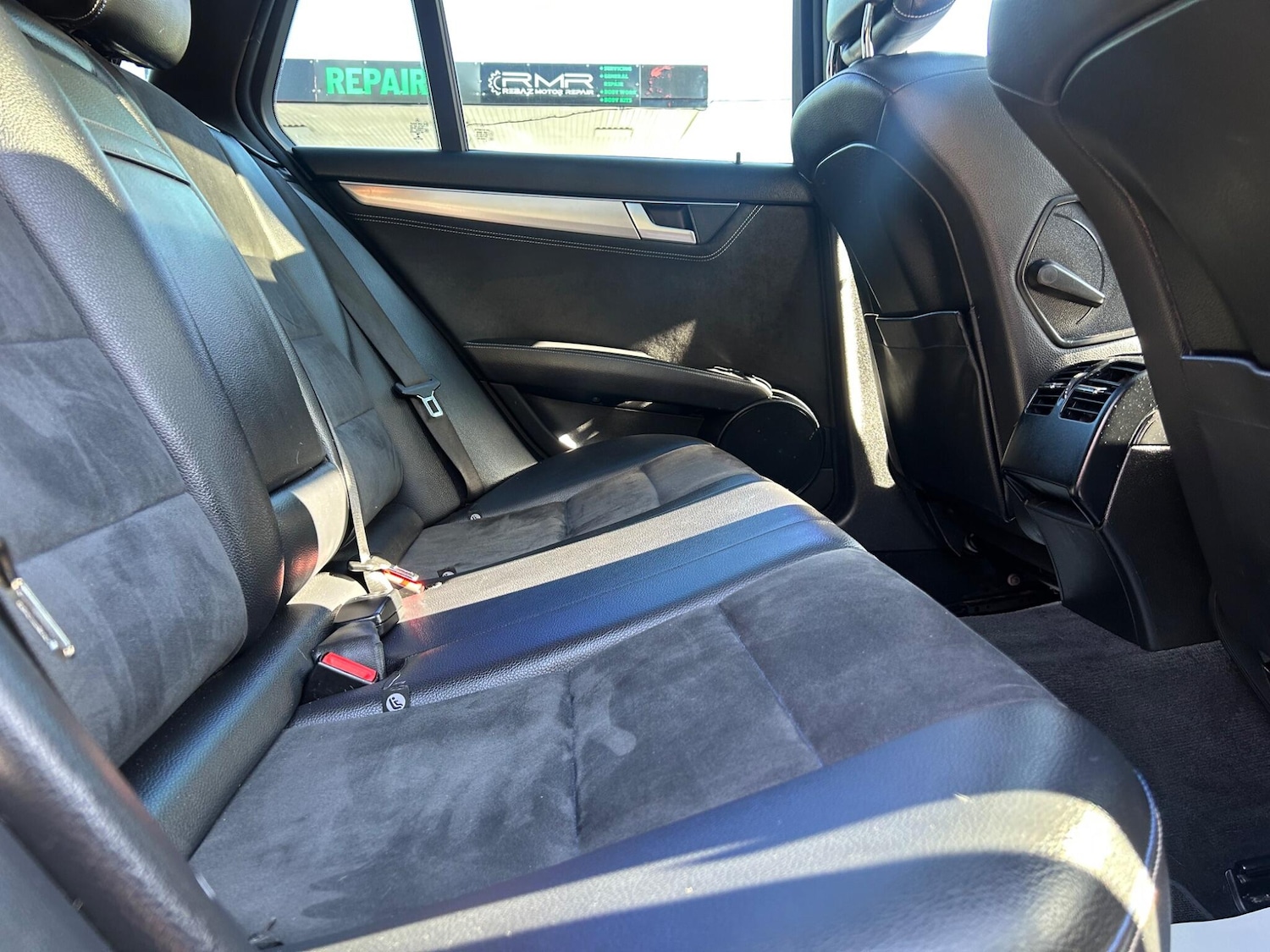 Used Mercedes-Benz C Class 2014 for sale - 77977824: Photo 23