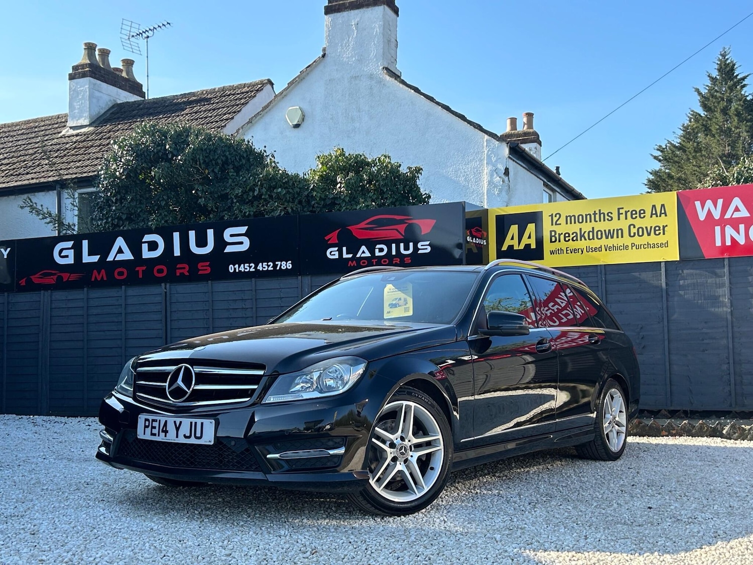 Used Mercedes-Benz C Class 2014 for sale - 77977824: Photo 3