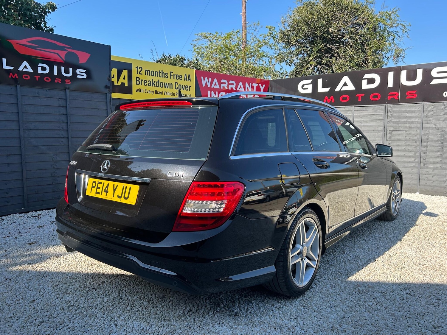 Used Mercedes-Benz C Class 2014 for sale - 77977824: Photo 9