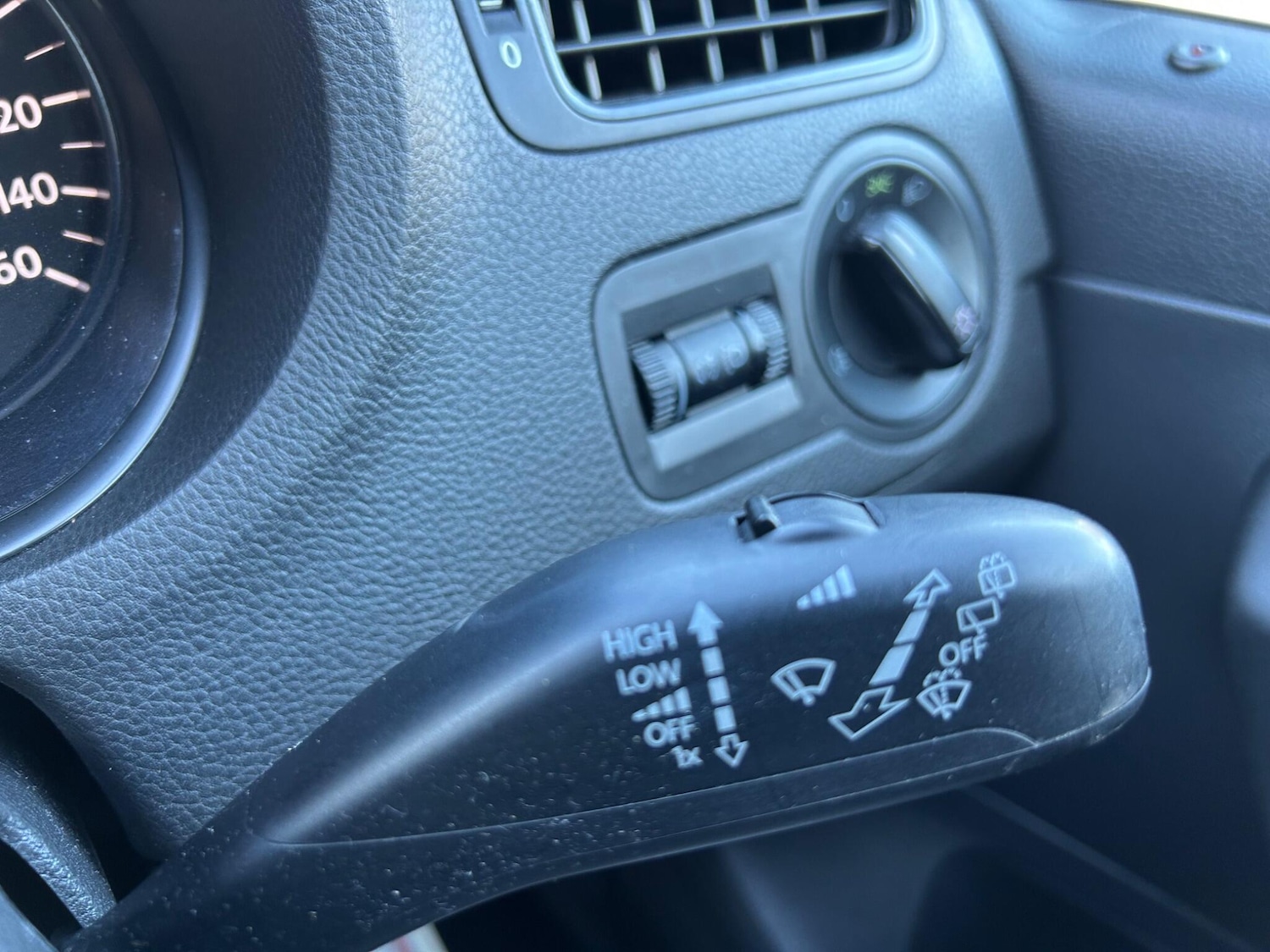 Used Volkswagen Polo 2010 for sale - 77559945: Photo 28