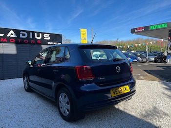 Used Volkswagen Polo 2010 for sale - 77559945: Photo