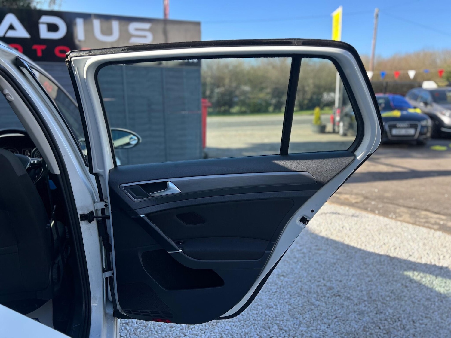 Used Volkswagen Golf 2013 for sale - 77924800: Photo 34