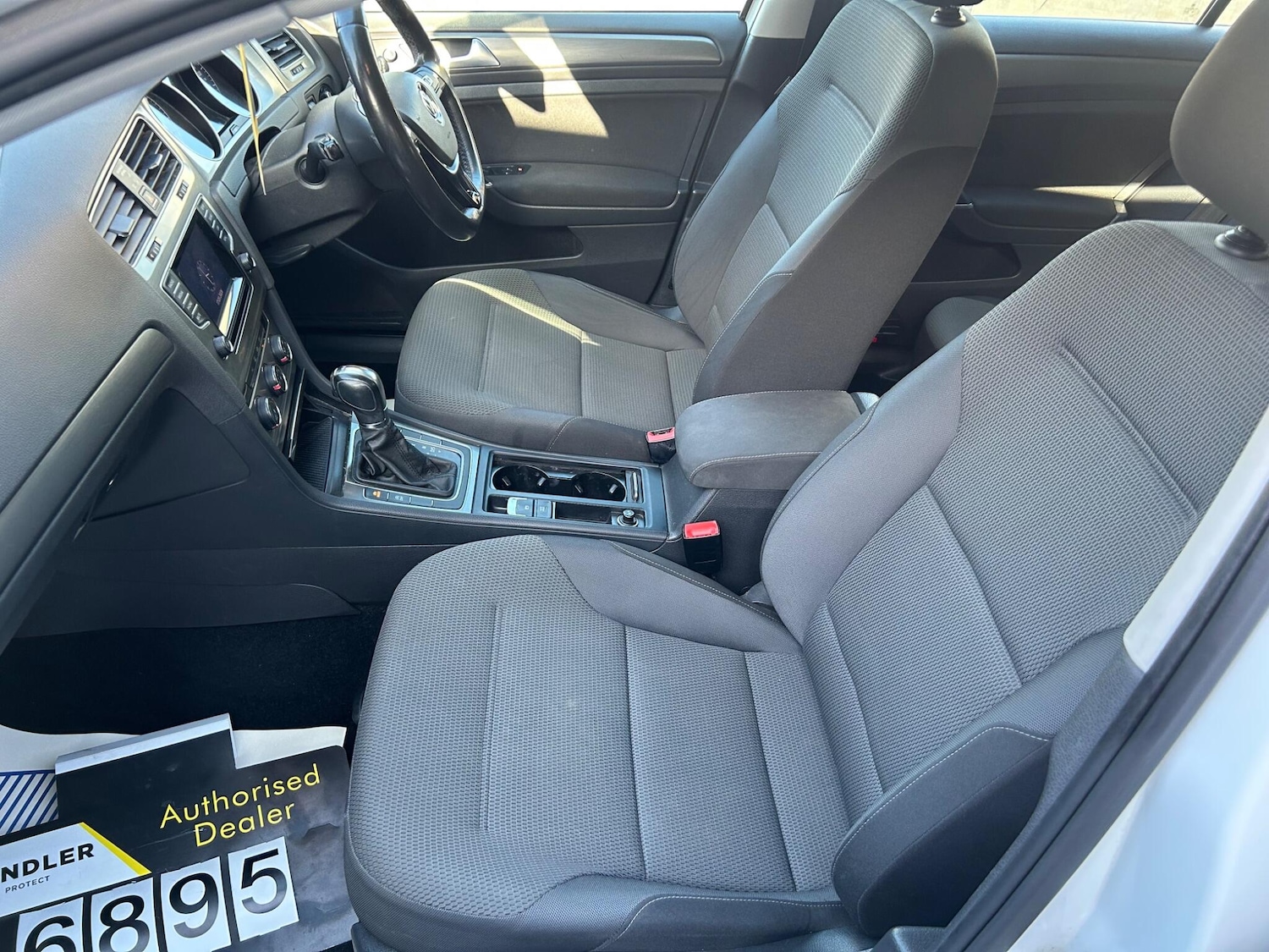 Used Volkswagen Golf 2013 for sale - 77924800: Photo 41