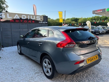 Used Volvo V40 2014 for sale - 78705152: Photo