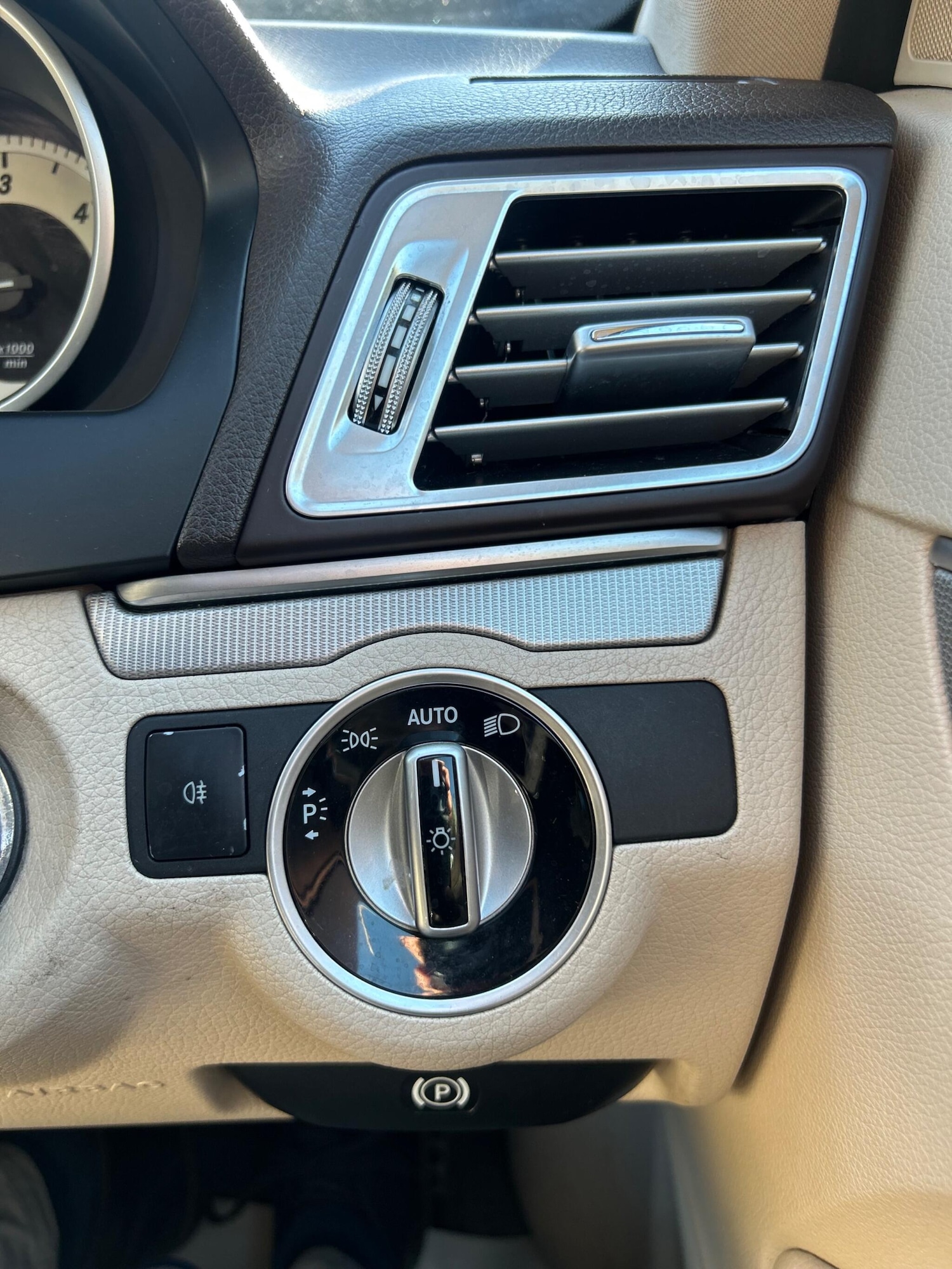 Used Mercedes-Benz E Class 2014 for sale - 77940350: Photo 18