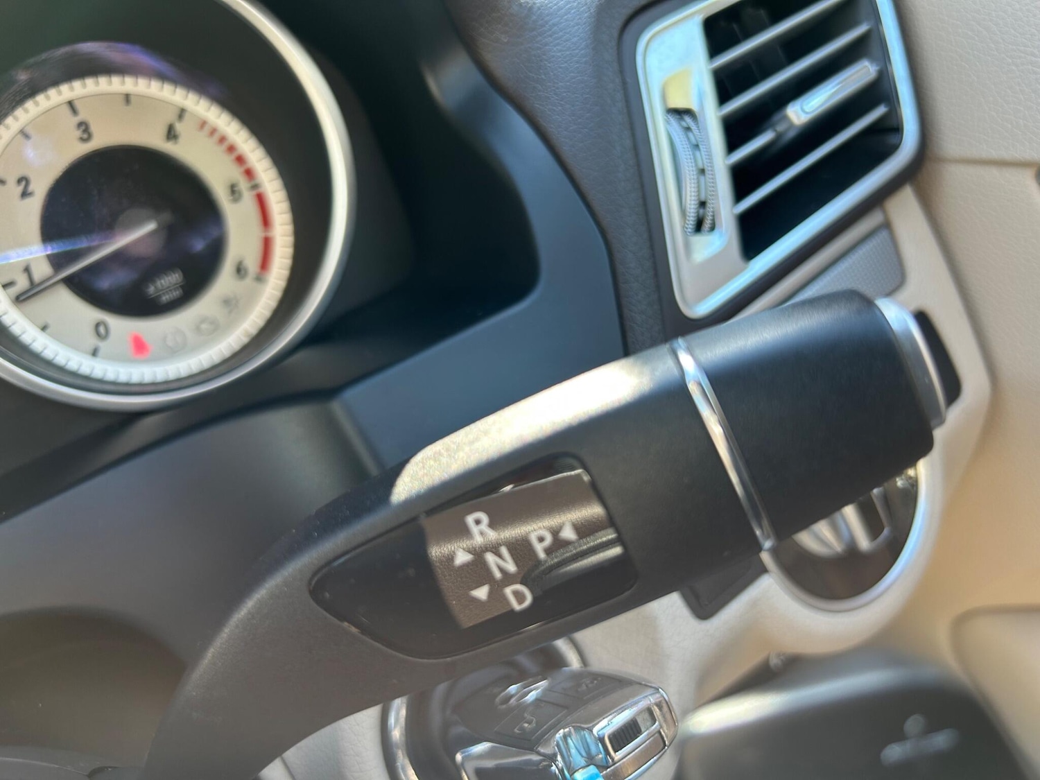 Used Mercedes-Benz E Class 2014 for sale - 77940350: Photo 19