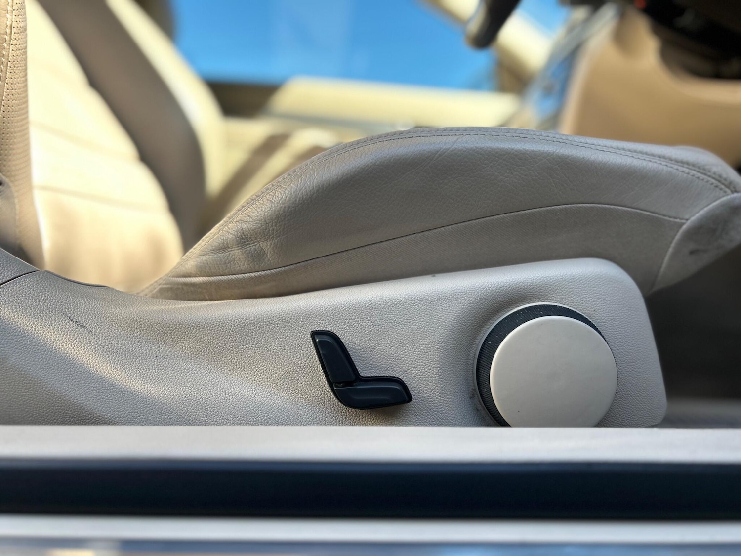 Used Mercedes-Benz E Class 2014 for sale - 77940350: Photo 26