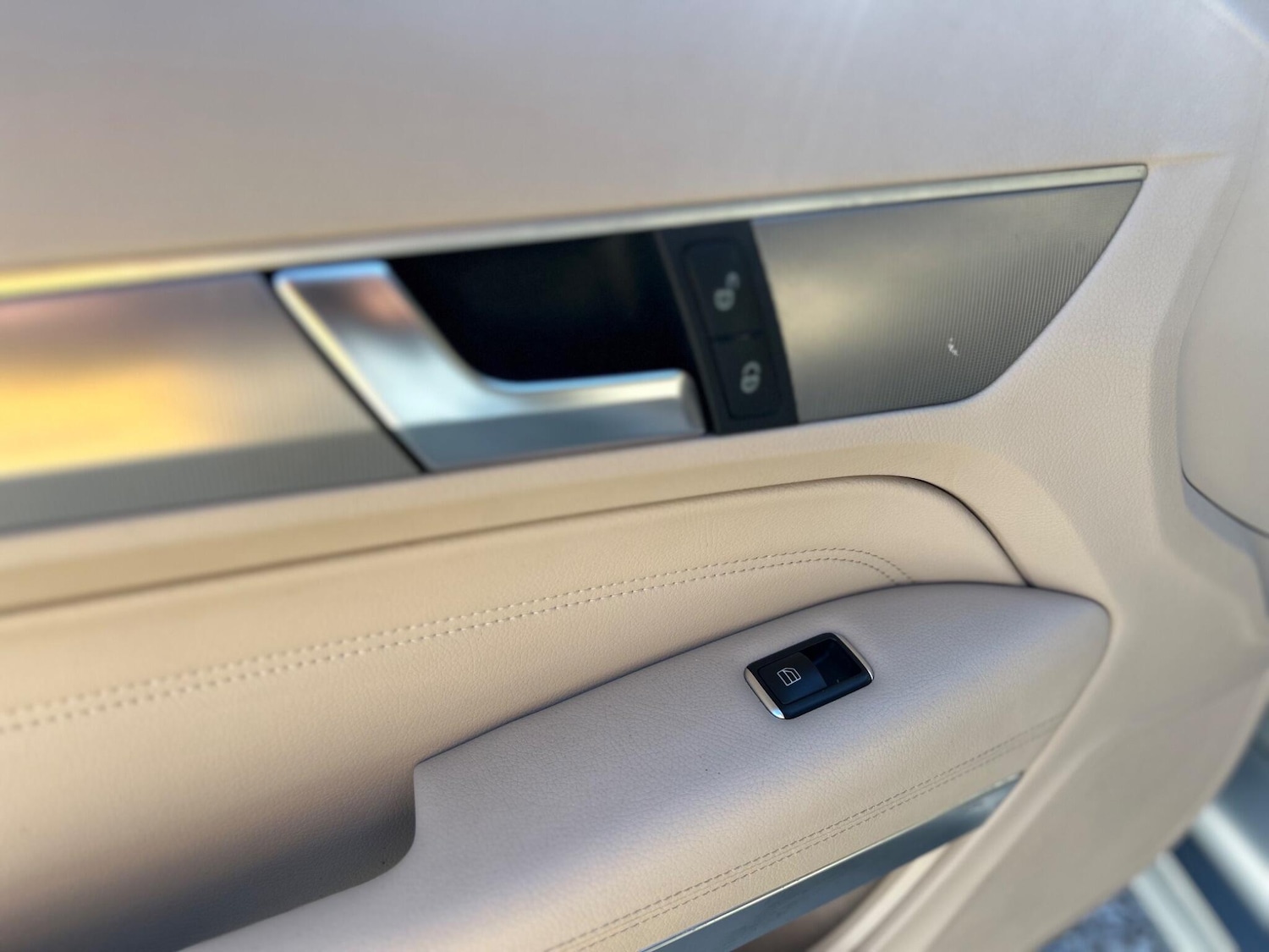 Used Mercedes-Benz E Class 2014 for sale - 77940350: Photo 47