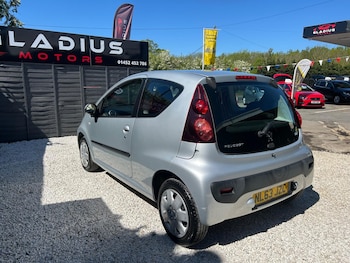 Used Peugeot 107 2013 for sale - 78388091: Photo