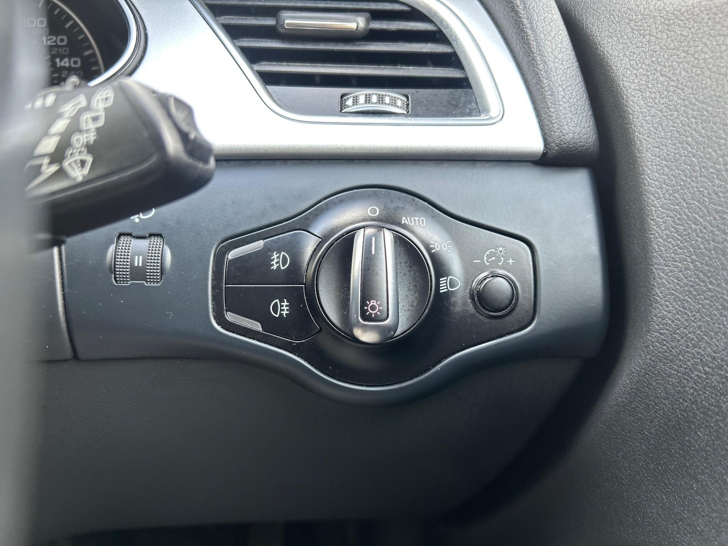 Used Audi A4 2015 for sale - 78072608: Photo 29