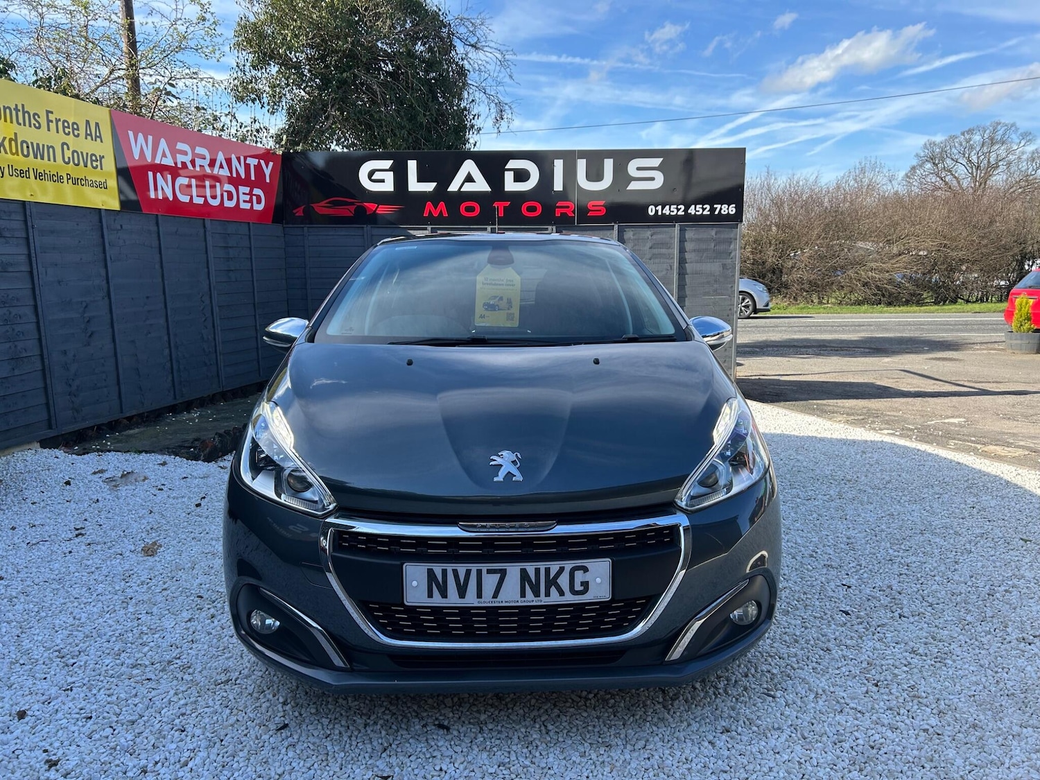 Used Peugeot 208 2017 for sale - 77723848: Photo 2