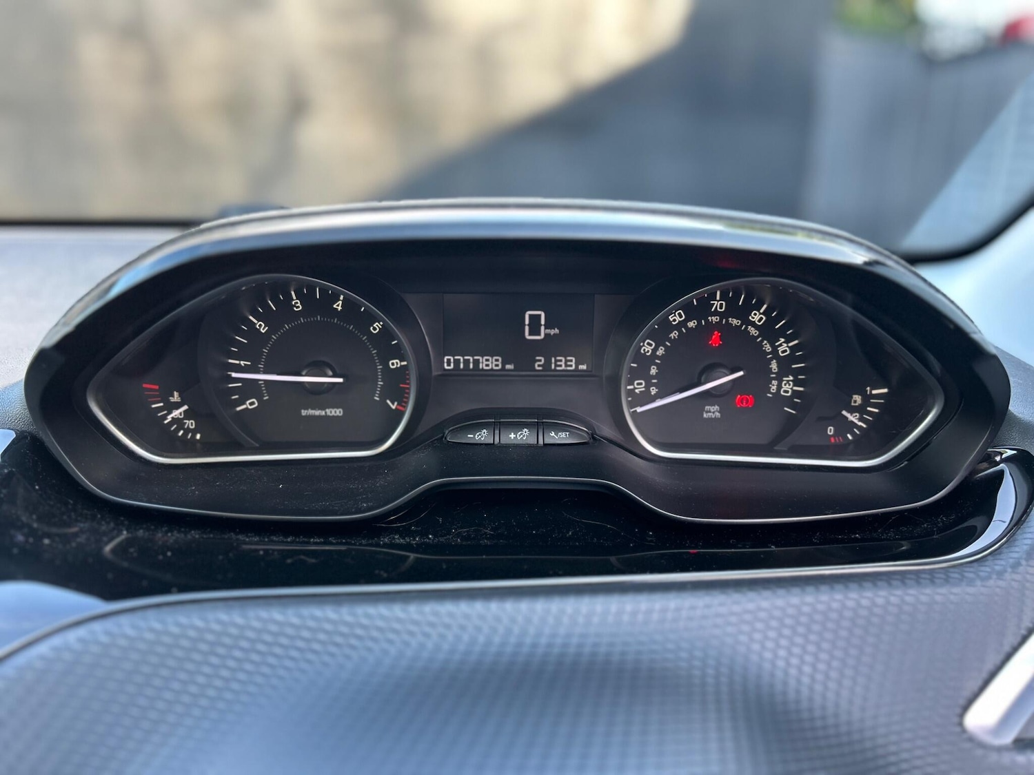 Used Peugeot 208 2017 for sale - 77723848: Photo 36