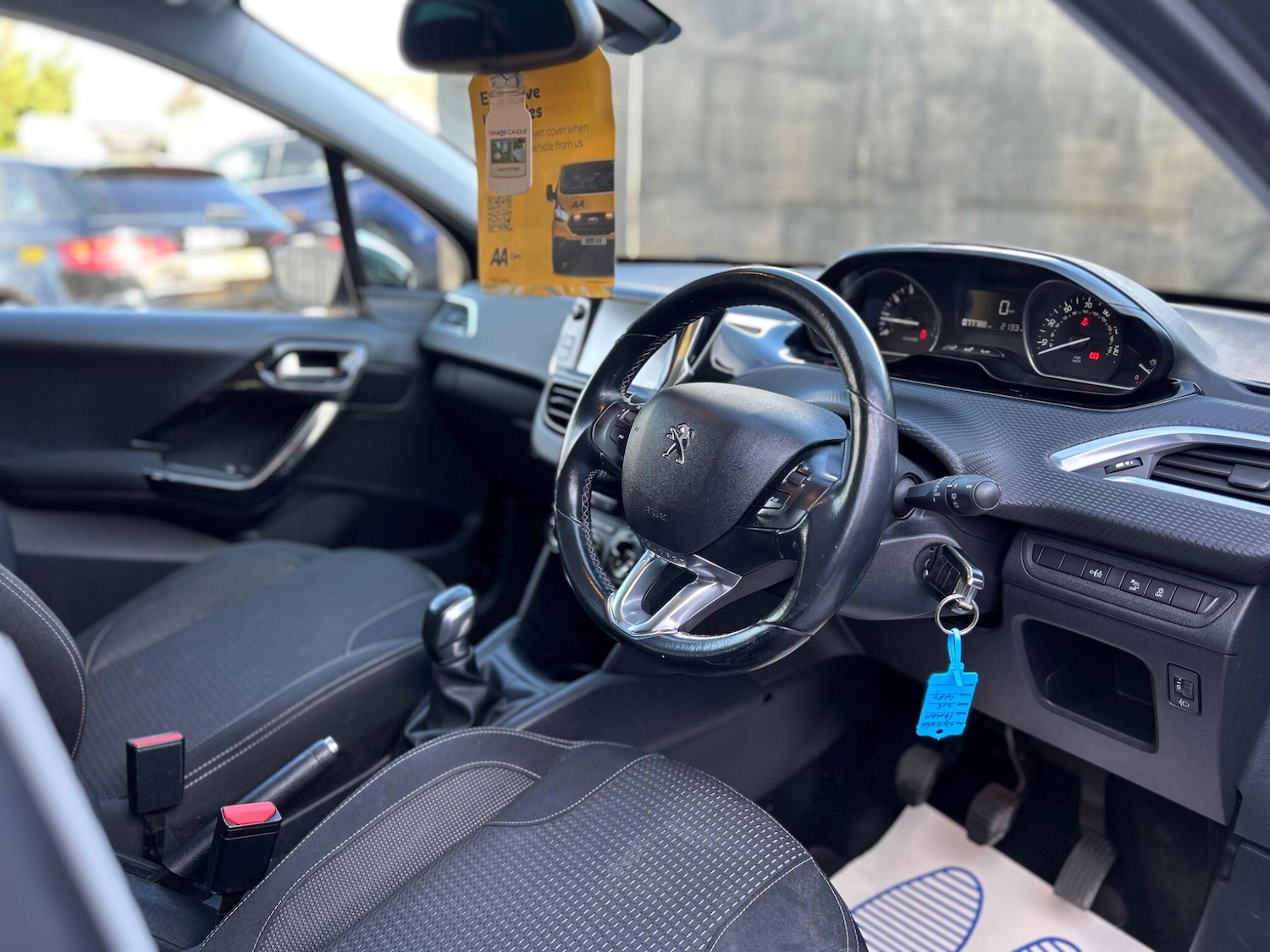 Used Peugeot 208 2017 for sale - 77723848: Photo 45