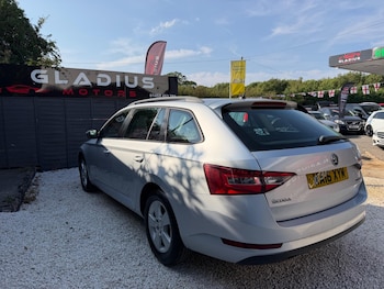 Used Skoda Superb 2016 for sale - 79362514: Photo