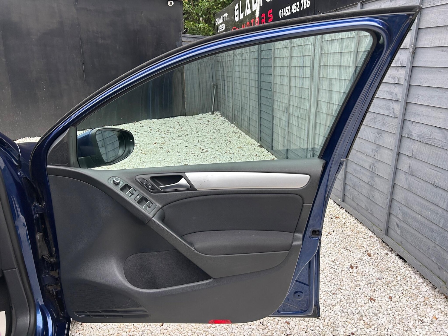 Used Volkswagen Golf 2010 for sale - 77411981: Photo 33