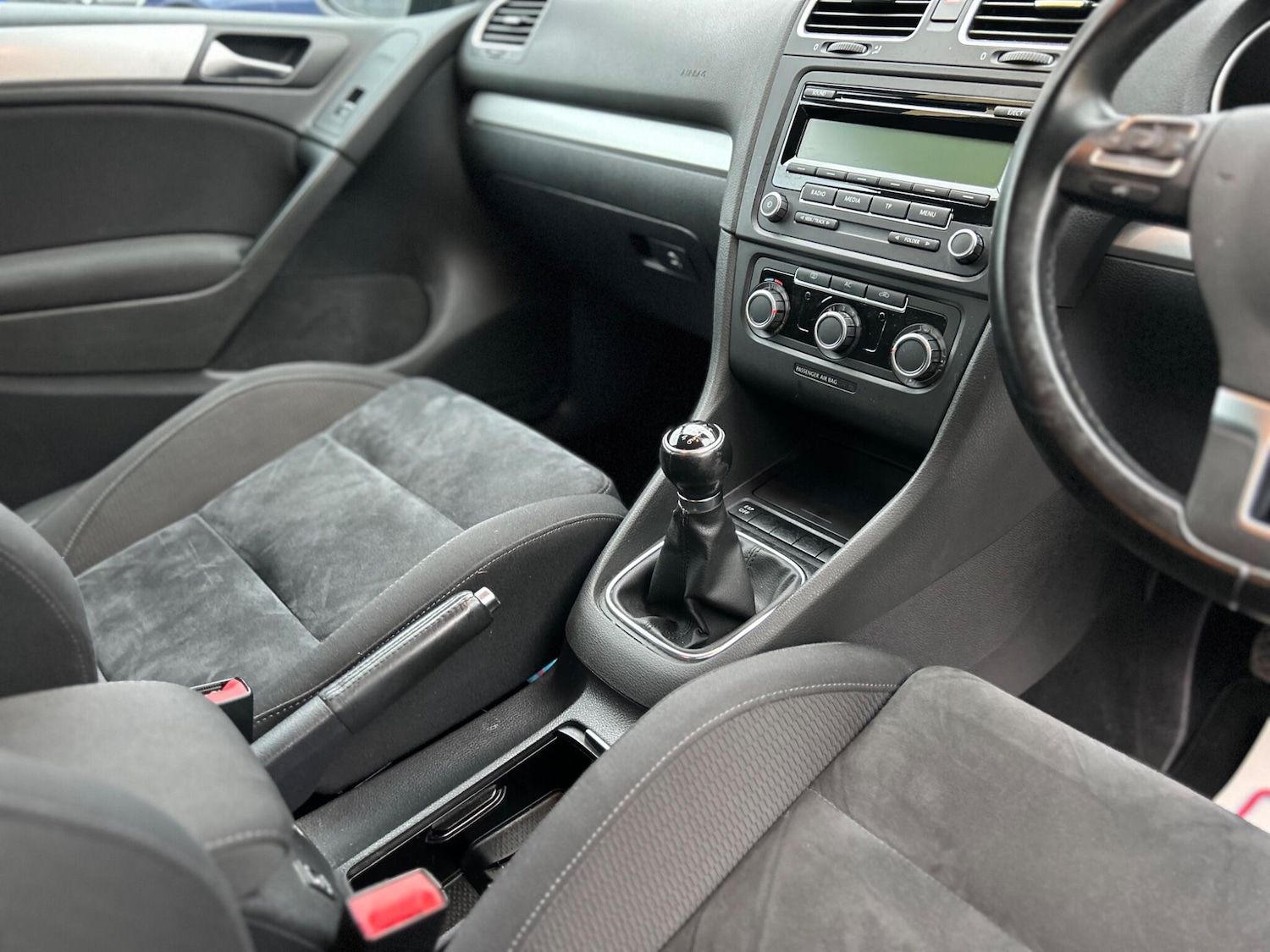 Used Volkswagen Golf 2010 for sale - 77411981: Photo 45