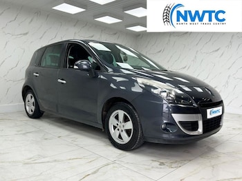2011 (61) - **MAKE US AN OFFER! 5-Door