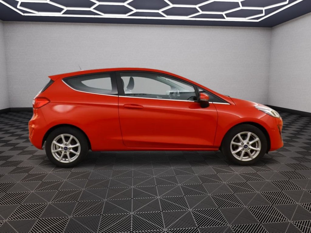 Used Ford Fiesta 2017 for sale - 76106215: Photo 6