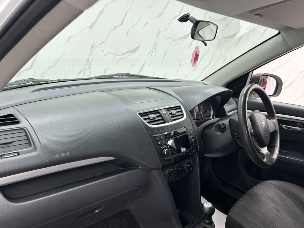 Used Suzuki Swift 2012 for sale - 76105980: Photo 12