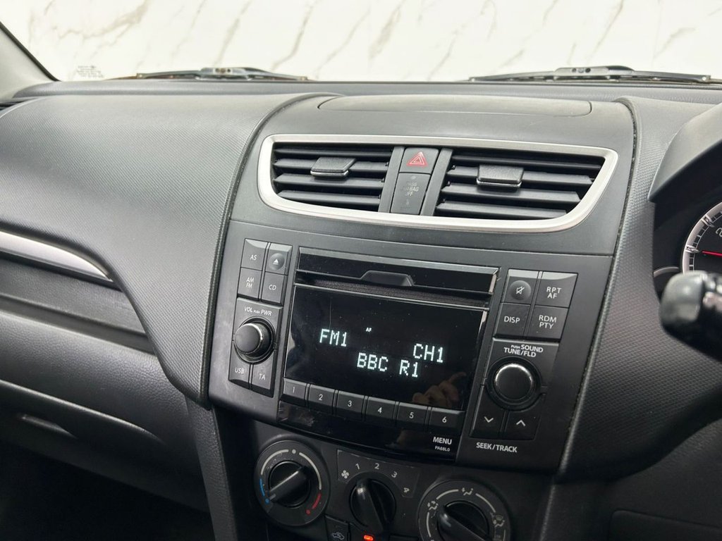 Used Suzuki Swift 2012 for sale - 76105980: Photo 14