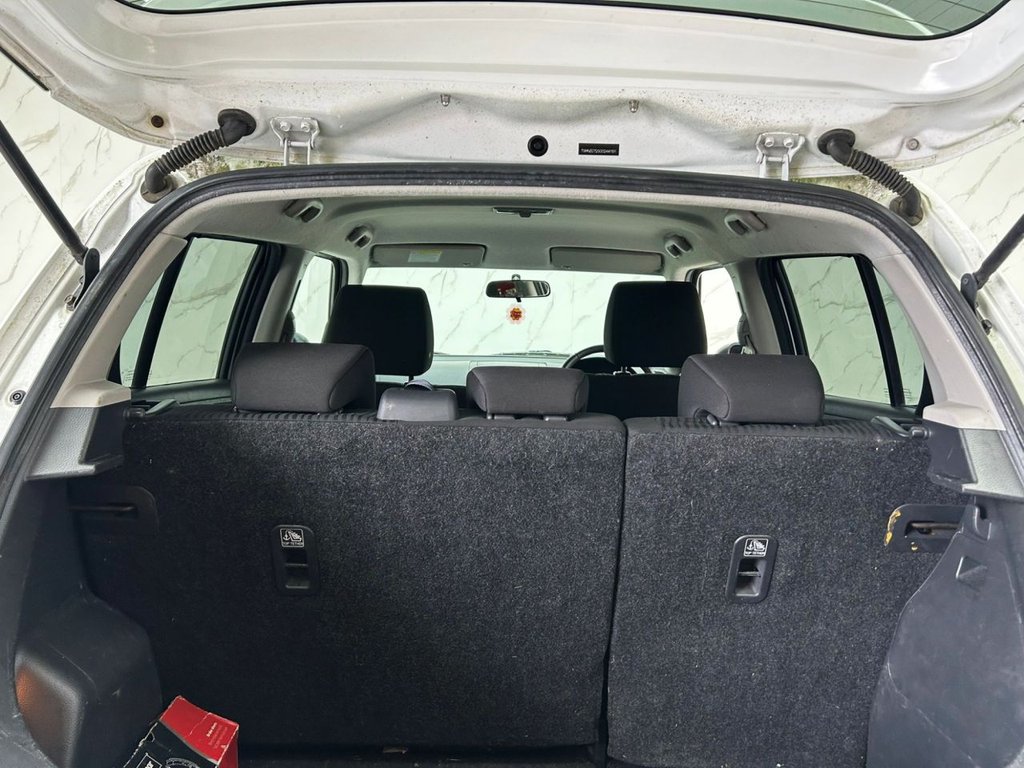 Used Suzuki Swift 2012 for sale - 76105980: Photo 18