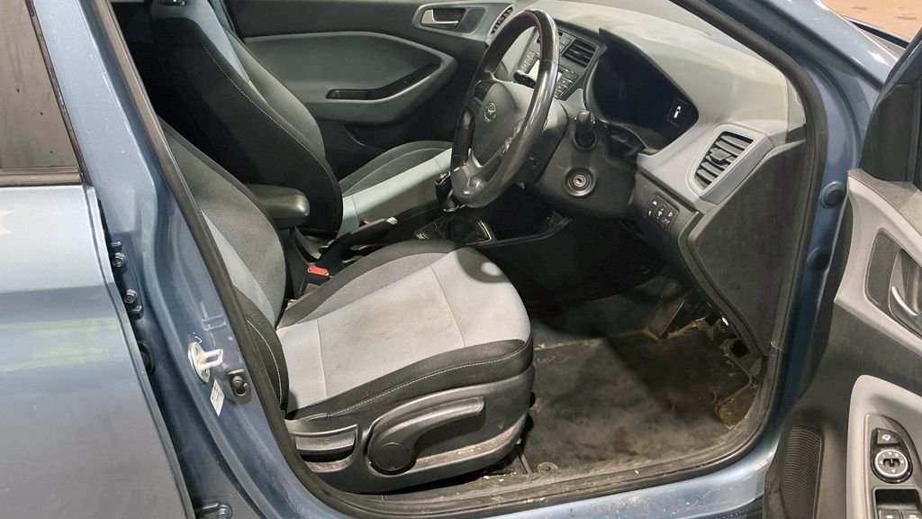 Used Hyundai i20 2016 for sale - 76105854: Photo 11