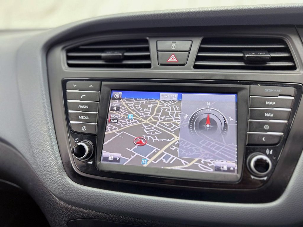 Used Hyundai i20 2016 for sale - 76105854: Photo 14