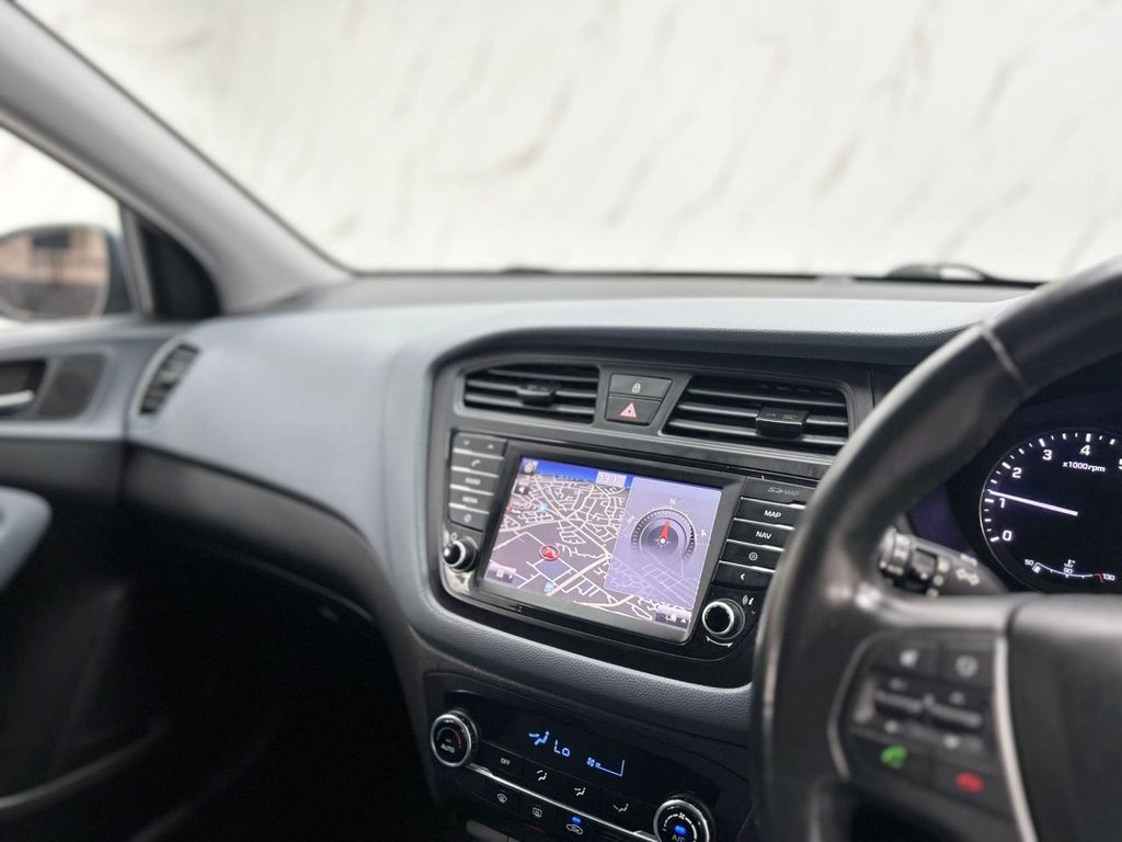 Used Hyundai i20 2016 for sale - 76105854: Photo 15