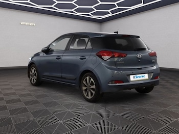 Used Hyundai i20 2016 for sale - 76105854: Photo 4