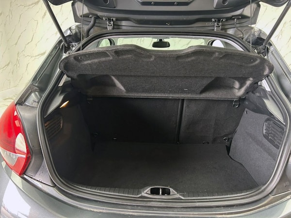 Used Peugeot 208 2016 for sale - 75383789: Photo 18