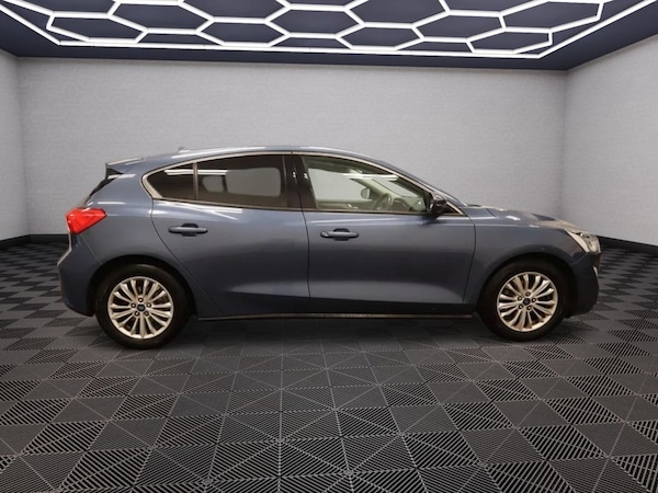 Used Ford Focus 2019 for sale - 76304112: Photo 6