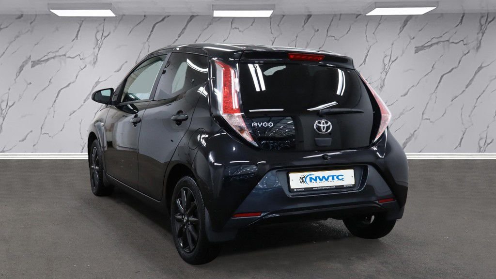 Used Toyota AYGO 2018 for sale - 76406994: Photo 4