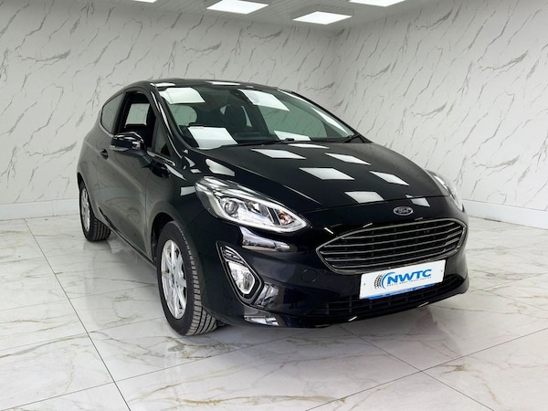 Used Ford Fiesta 2018 for sale - 75642390: Photo 2