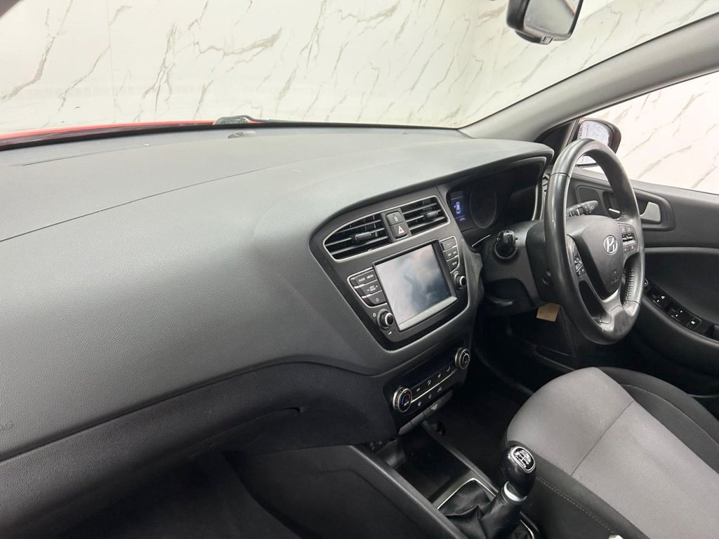 Used Hyundai i20 2018 for sale - 76686443: Photo 13