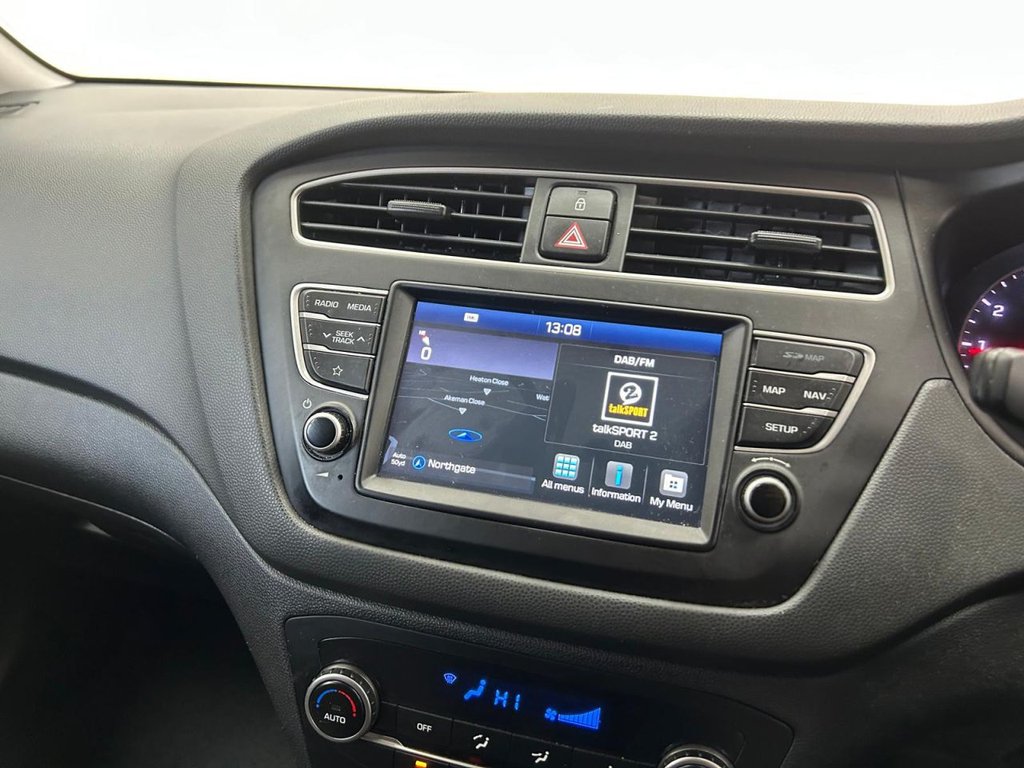 Used Hyundai i20 2018 for sale - 76686443: Photo 14