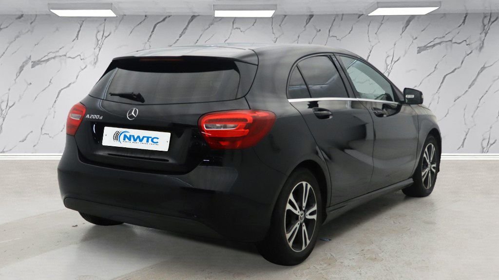 Used Mercedes-Benz A-Class 2017 for sale - 76792269: Photo 5