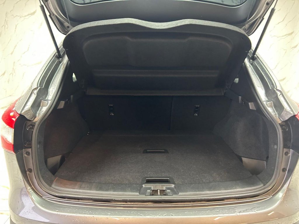 Used Nissan Qashqai 2016 for sale - 76768384: Photo 18