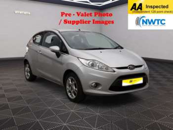 2012 (62) - 1.25 Zetec Hatchback 3dr Petrol Manual (129 g/km, 81 bhp) 1 FORMER OWNER! E