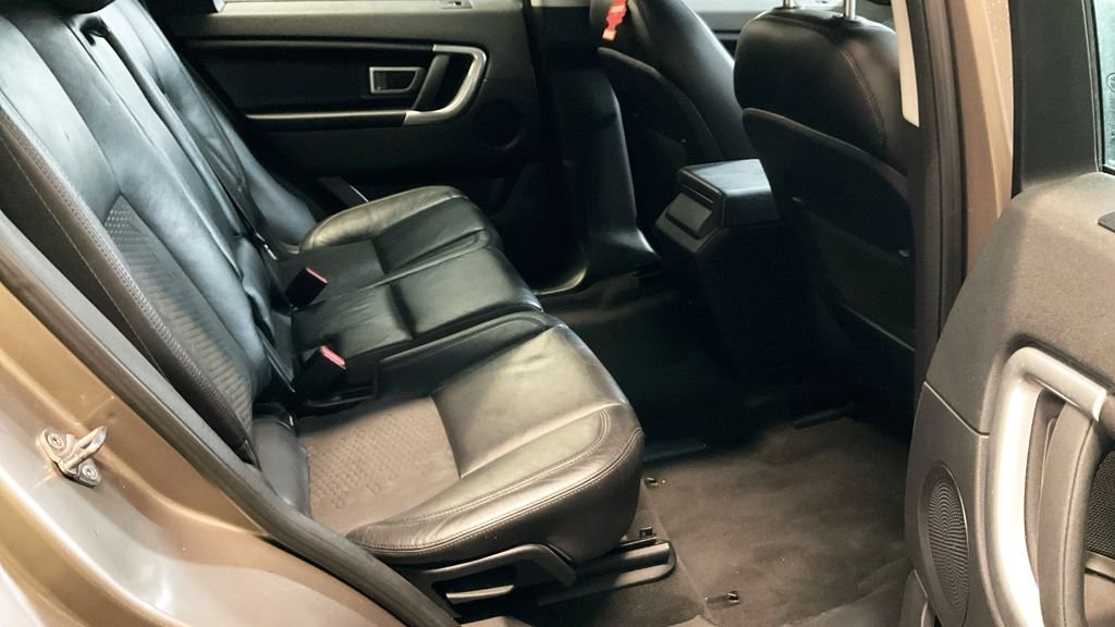 Used Land Rover Discovery Sport 2016 for sale - 76686447: Photo 11