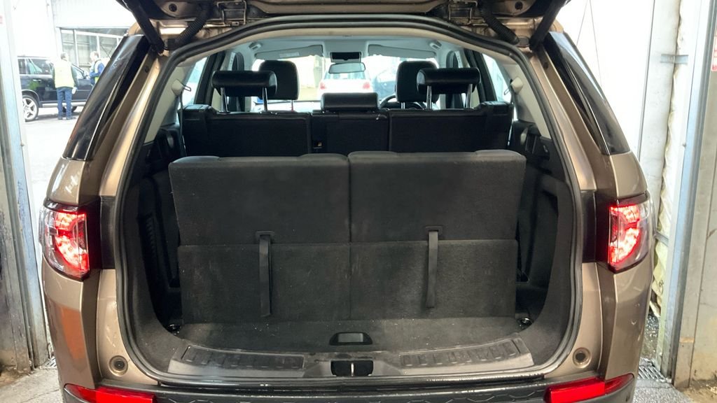 Used Land Rover Discovery Sport 2016 for sale - 76686447: Photo 12