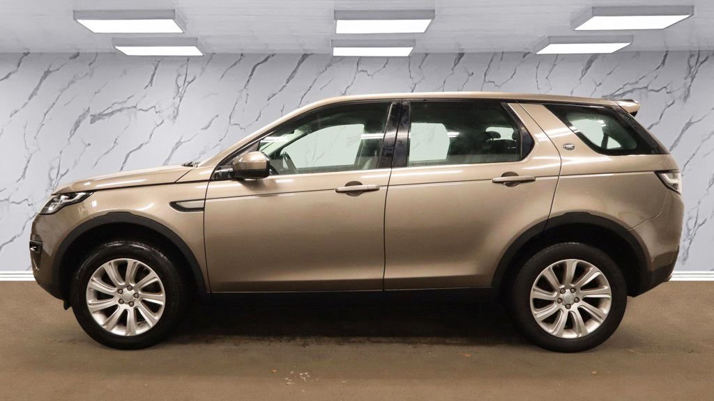Used Land Rover Discovery Sport 2016 for sale - 76686447: Photo 7