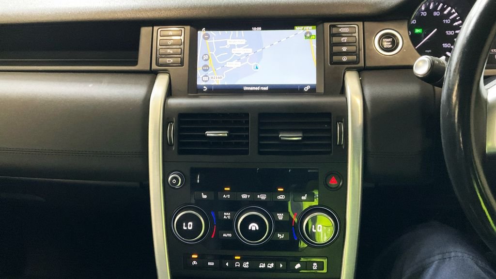 Used Land Rover Discovery Sport 2016 for sale - 76686447: Photo 8